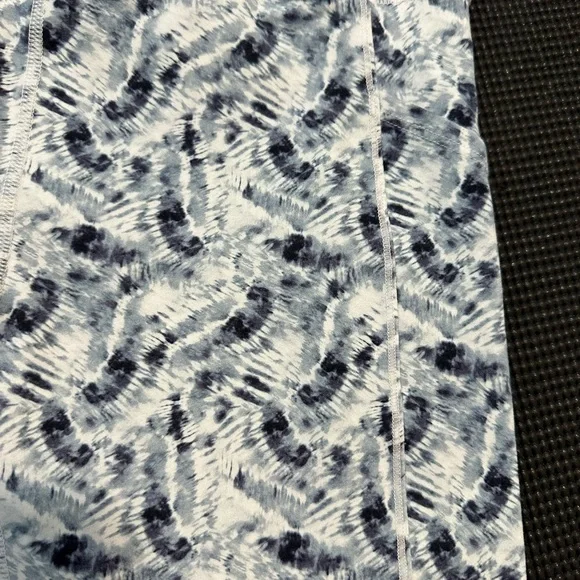 Fabletics matching set. - Picture 4 of 4